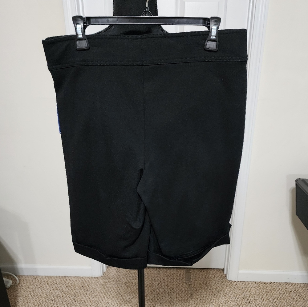 Nygard, size L, navy knee shorts